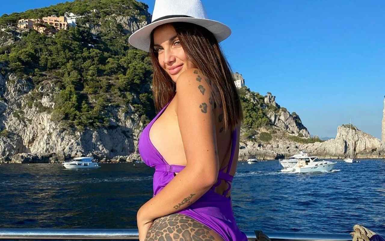 Elettra Lamborghini da censura su Instagram: si vede solo ...