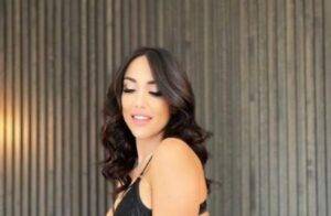 Federica Pacela, sensuale sul letto: l'intimo è mini - FOTO