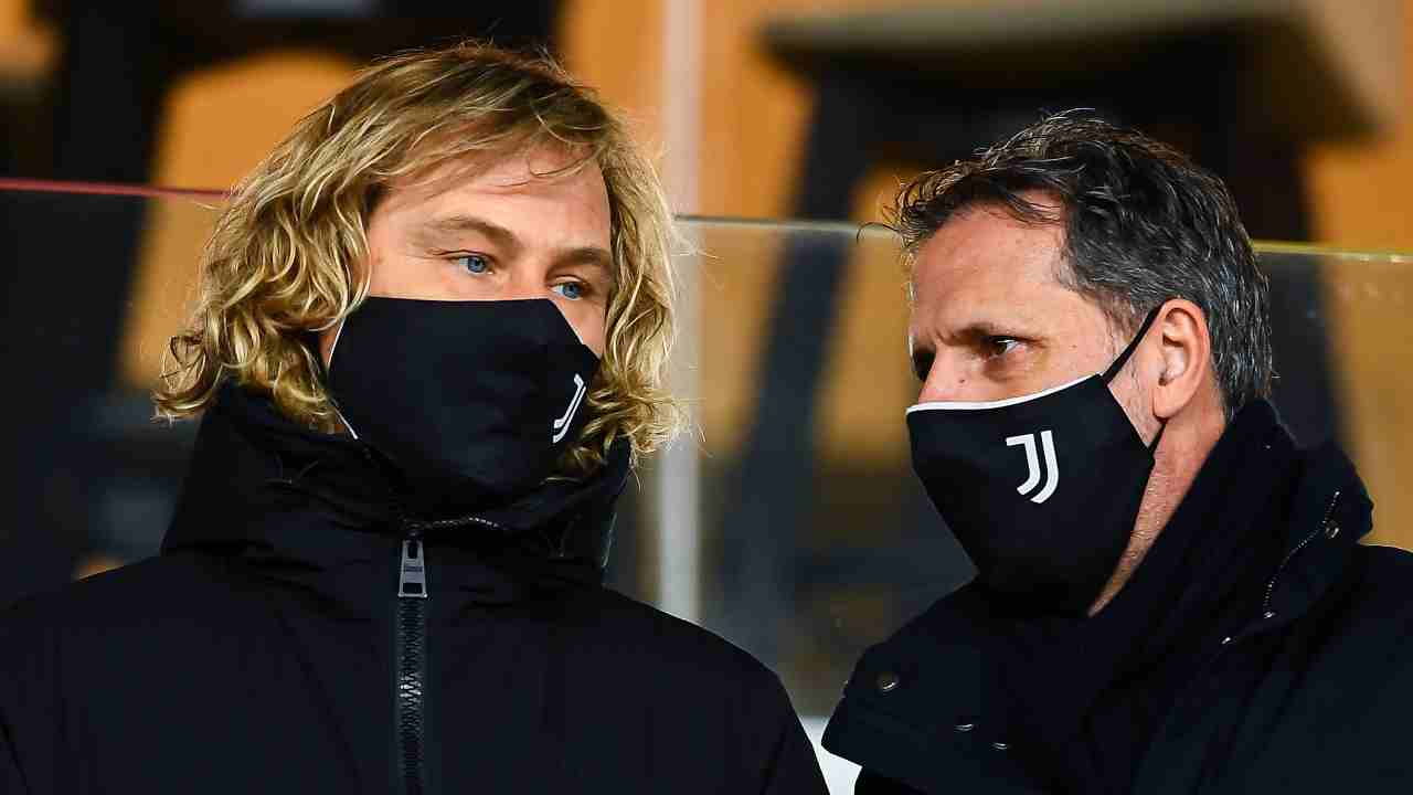 Calciomercato Juventus scambio Manchester United Van de Beek Rabiot Paratici