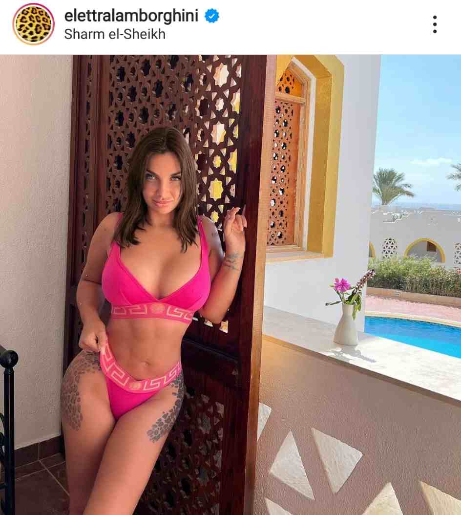 Elettra Lamborghini Bikini Shock Tutta In Rosa Non Si Contiene Elettra Lamborghini Bikini Shock Tutta In Rosa Non Si Contiene