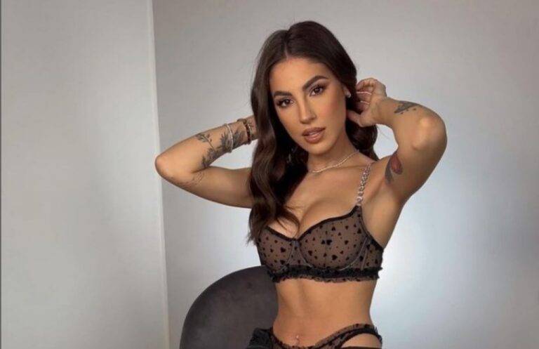 Giulia De Lellis Video Rovente Il Cambio Di Intimo Per Cuori Forti