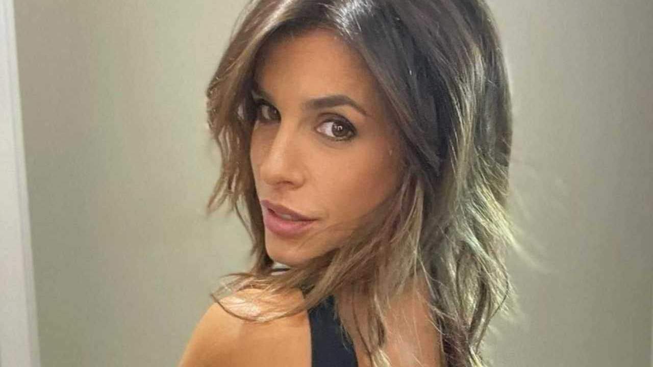 Elisabetta Canalis 'brilla come un diamante', costume minuscolo - FOTO