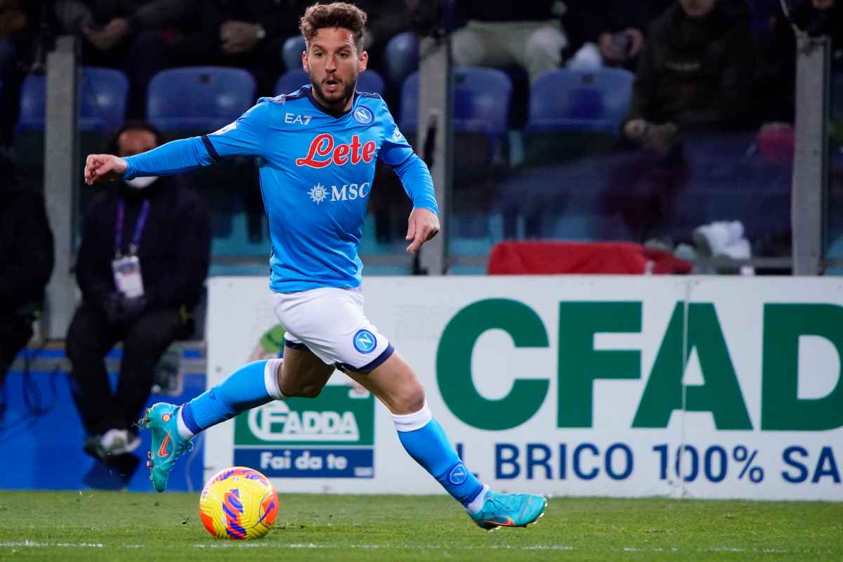 Mertens al Milan con biennale 