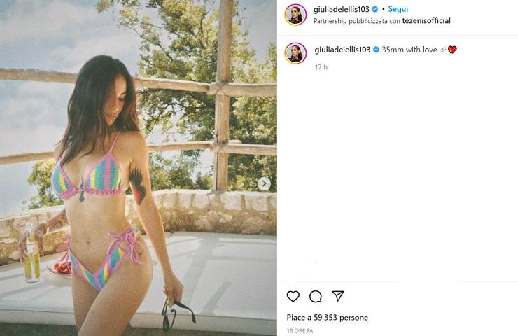 Giulia De Lellis, bikini colorato ed esplosivo: che capolavoro