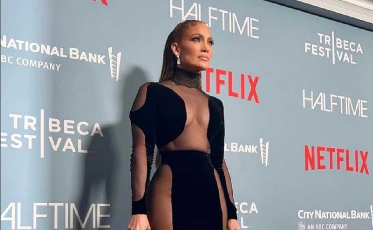 Jennifer Lopez vestito aderente 