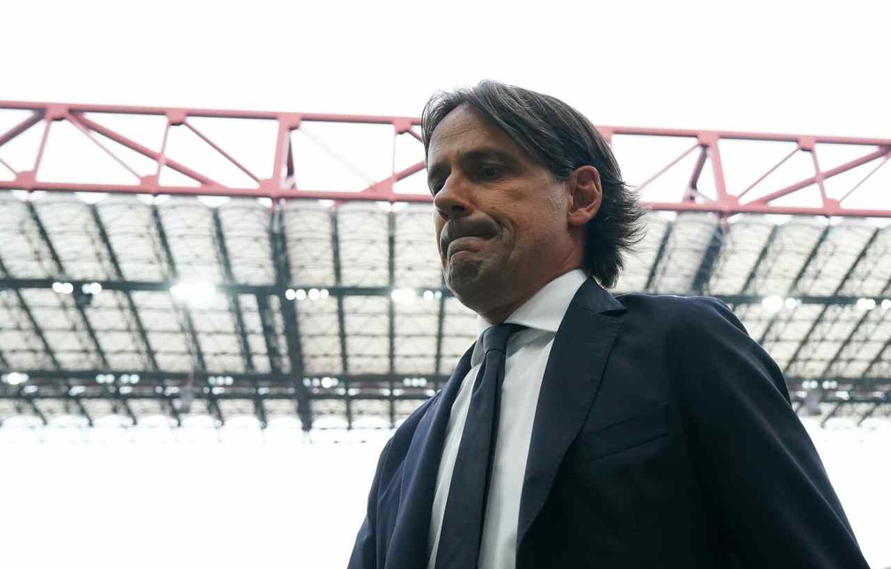 Calciomercato Inter cambia tutto Lazaro permanenza tifosi rivolta