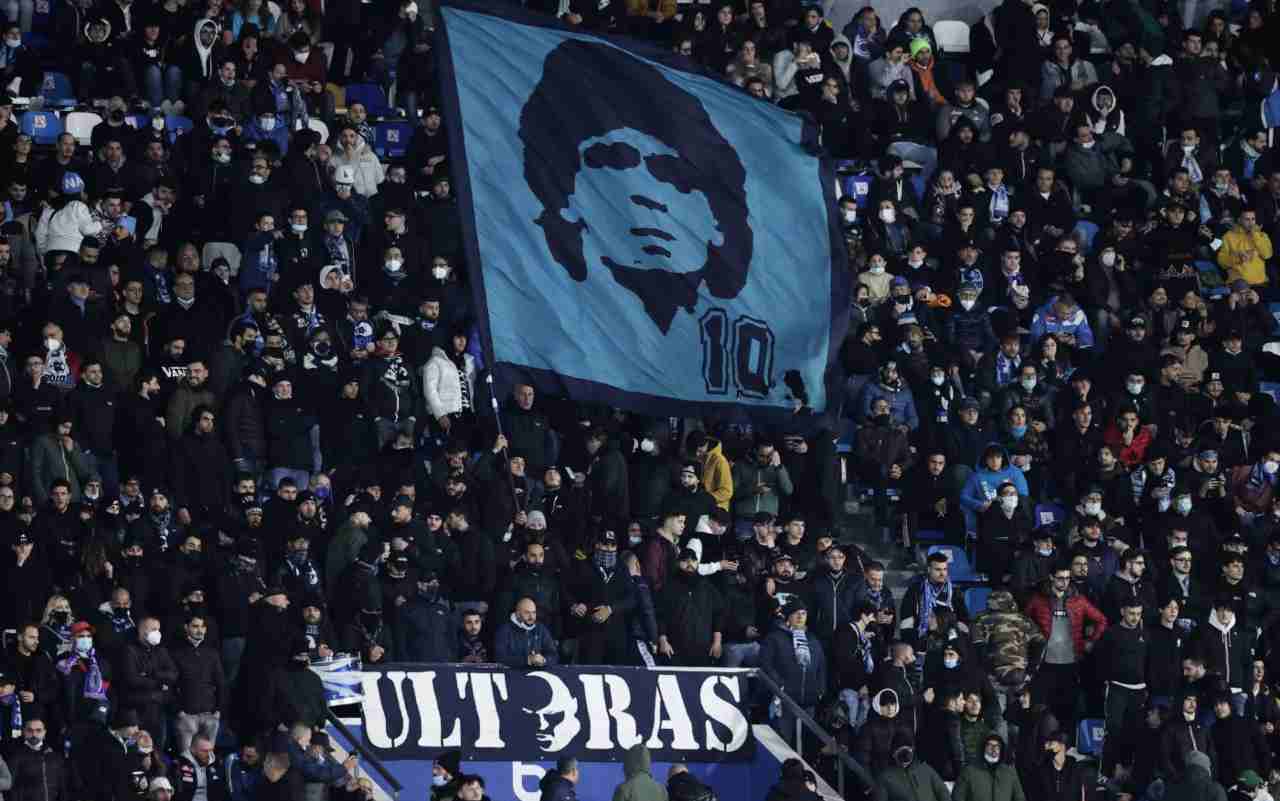 Calciomercato Napoli colpo estate rischio Simeone Newcastle