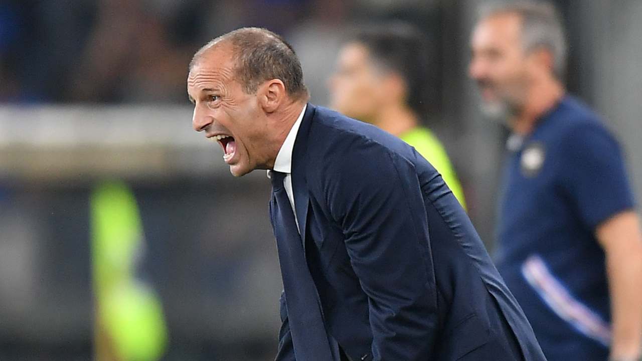 Juventus, tifosi inferociti con Allegri: "Imbarazzante, è l'anticalcio"