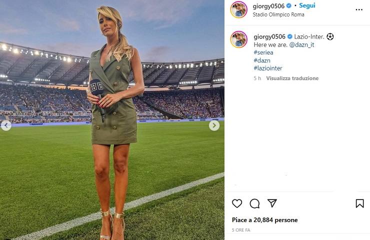 Giorgia Rossi incanta l'Olimpico: scollatura e minigonna totale - FOTO