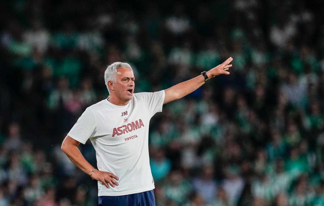 Calciomercato Roma Mourinho colpo gennaio ritorno fiamma Frattesi prestito riscatto Sassuolo