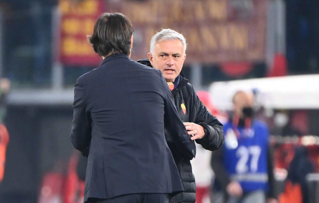 Calciomercato Inter gennaio beffa Mourinho Smalling scadenza