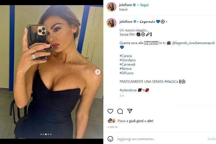 Jolanda De Rienzo, il selfie allo specchio colpisce ancora: che lato A
