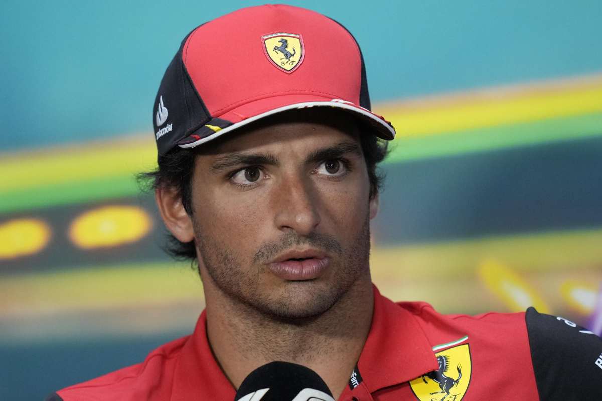 Ferrari, colpo di scena: "Sainz ha un vantaggio su Leclerc"