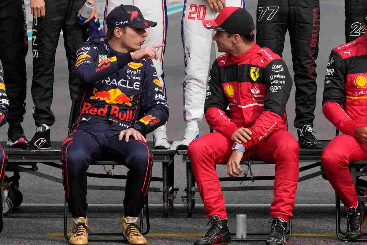 Leclerc, l'annuncio a sorpresa: "La lotta non è con Verstappen"