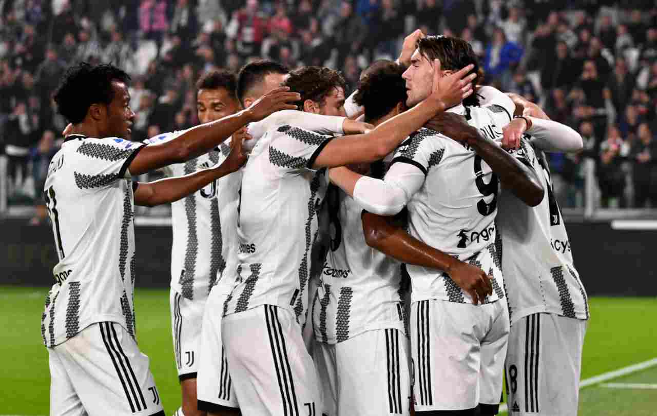Calciomercato Juventus storia finita scadenza Cuadrado Alex Sandro