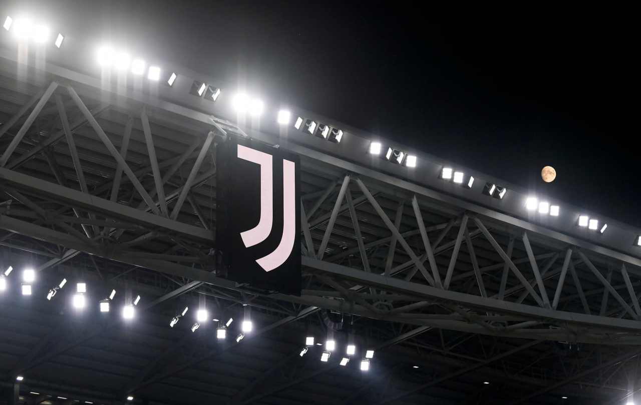 Retrocessione Juventus Serie B plusvalenze stipendi