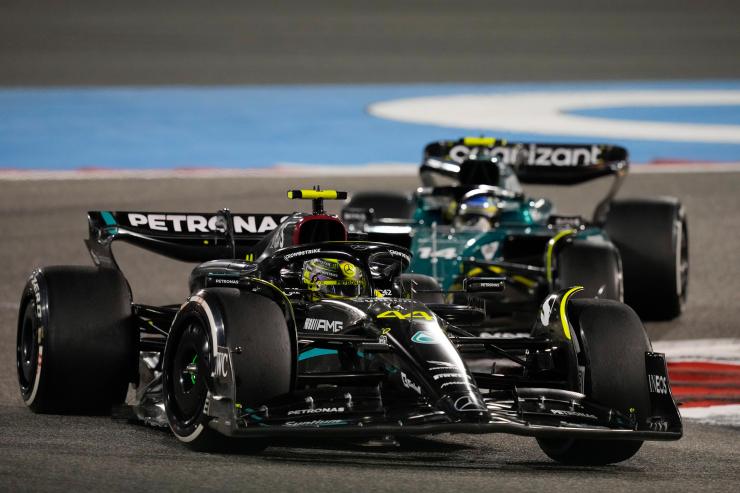 Formula 1, dominio Red Bull e brilla l'Aston Martin: Mercedes più lenta