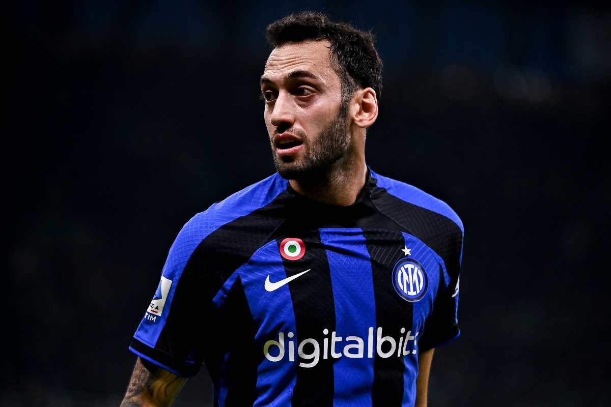 Senza Champions, l'Inter venderà Calhanoglu