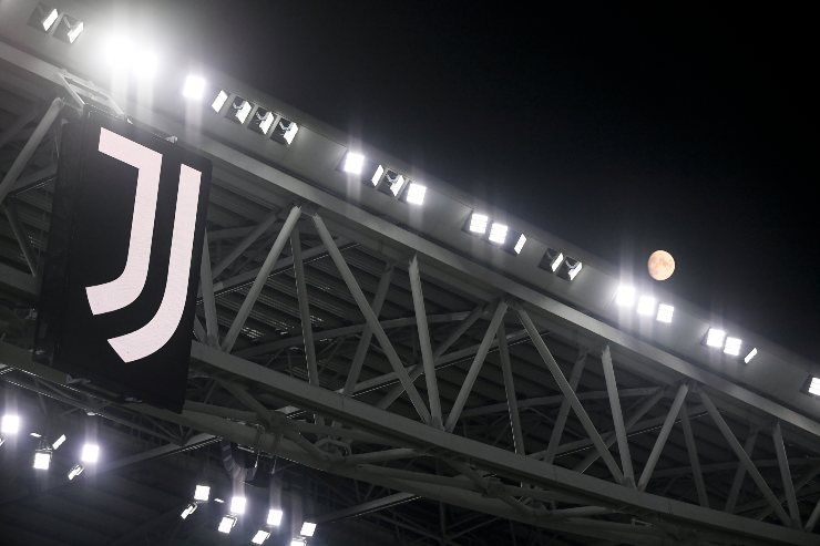 Il logo della Juventus è stato quasi copiato da altri club