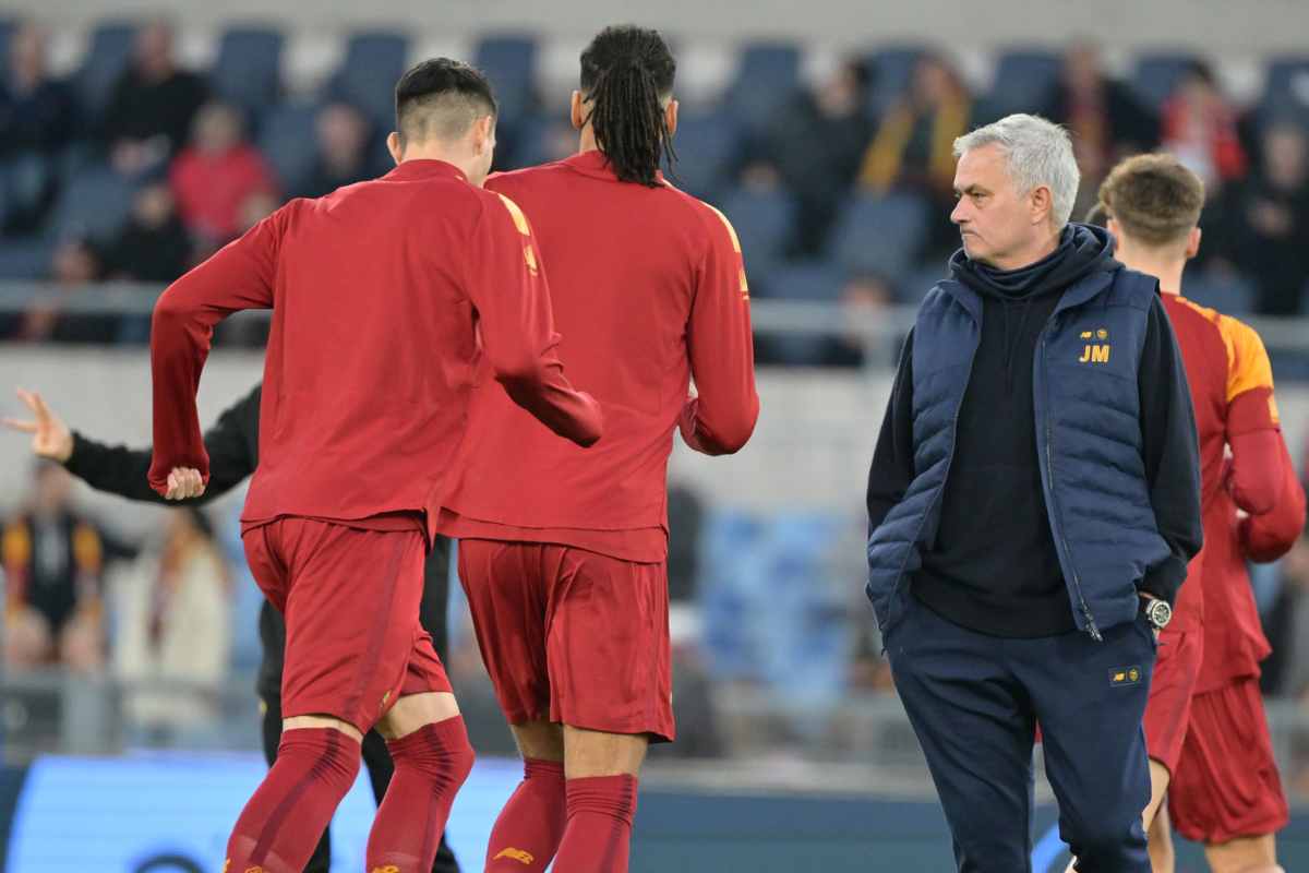 José Mourinho punta a trattenere Smalling alla Roma