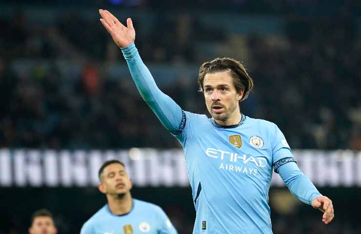 Grealish saluta
