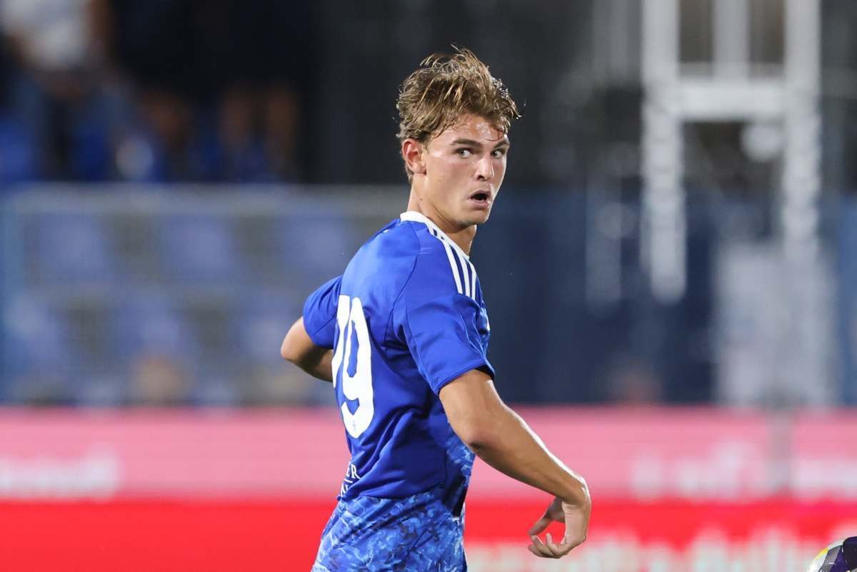 Nico Paz in azione