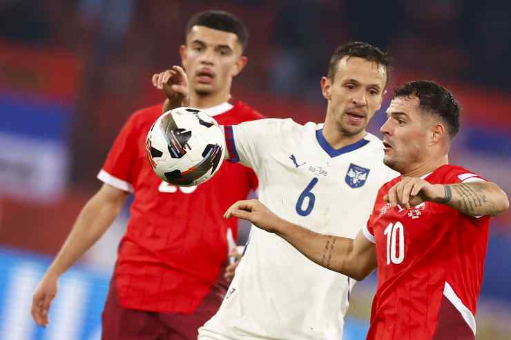 Xhaka in azione