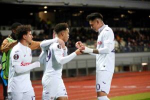 Stroeykens esulta con i compagni